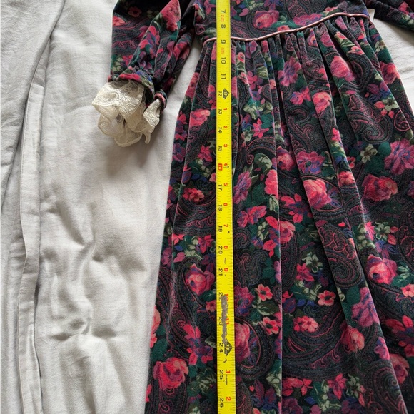 VINTAGE FLORAL VELVET LACE DRESS SZ 4 - Picture 5 of 7